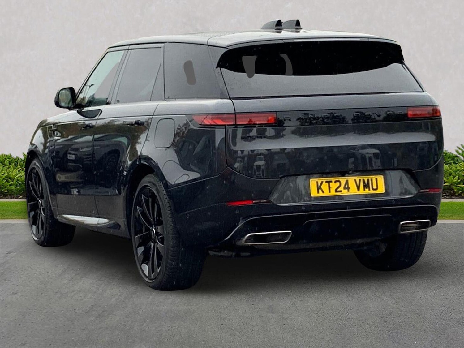 Used Land Rover Range Rover Sport 2024 for sale - 76382659: Photo 2