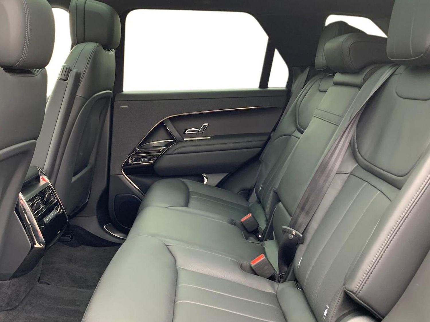 Used Land Rover Range Rover Sport 2024 for sale - 76382659: Photo 4