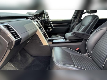 Used Land Rover Discovery 2019 for sale - 79410480: Photo