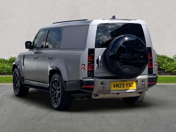 Used Land Rover Defender 2023 for sale - 78310573: Photo