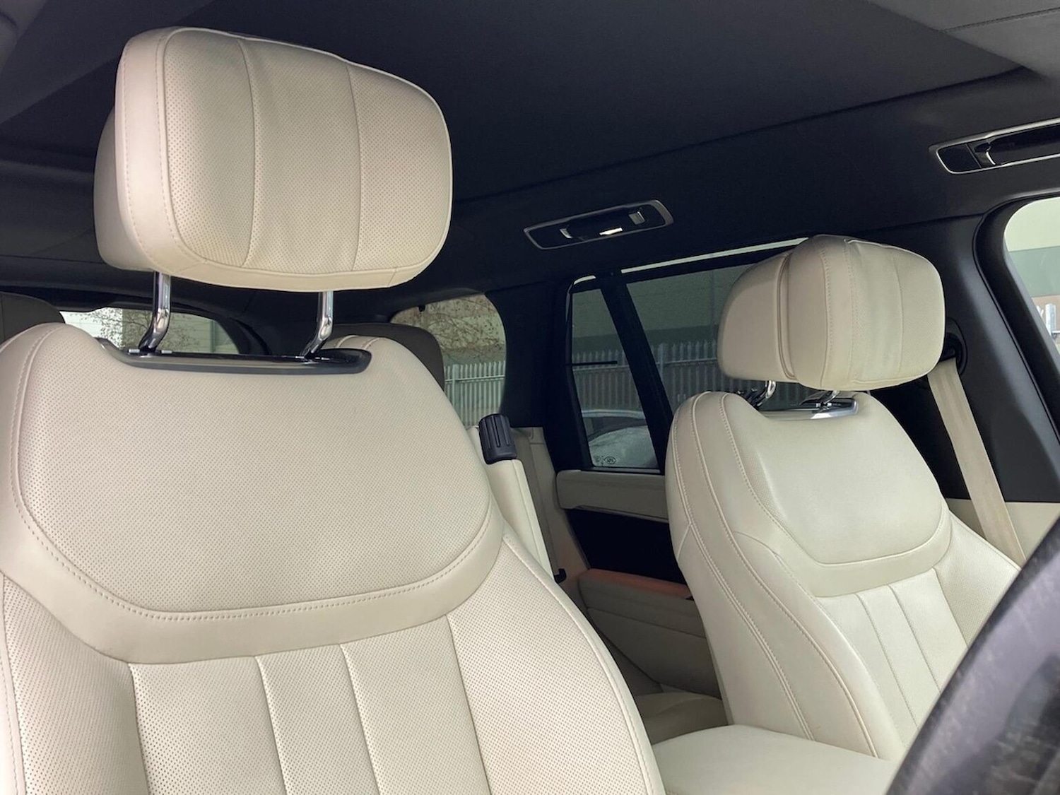 Used Land Rover Range Rover 2024 for sale - 77629377: Photo 30