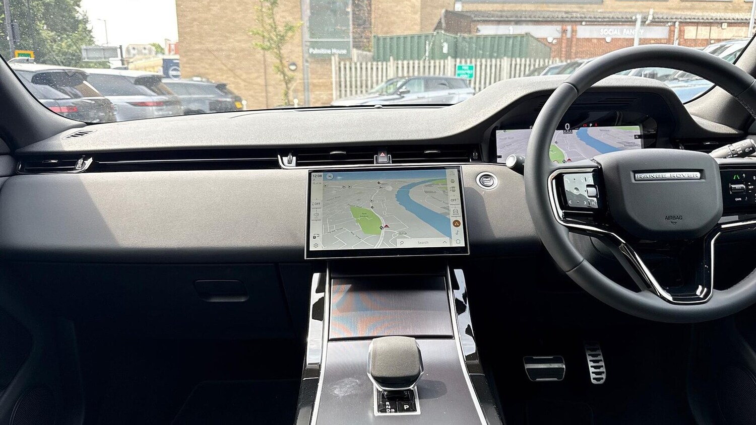 Used Land Rover Range Rover Evoque 2025 for sale - 76352463: Photo 14
