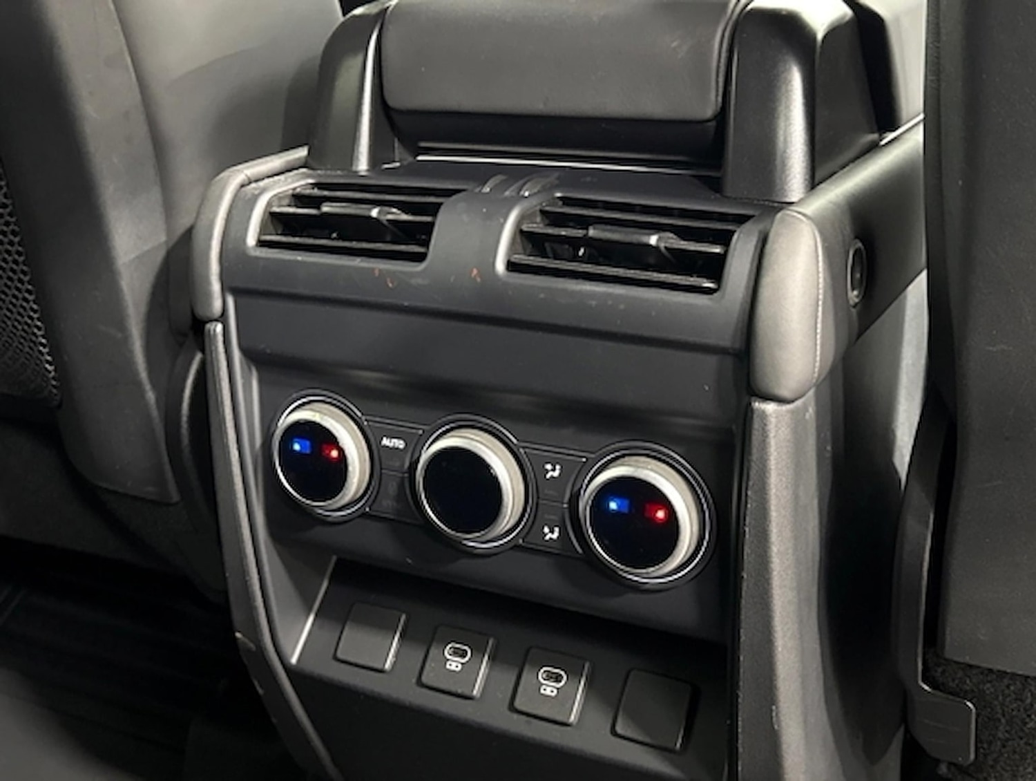 Used Land Rover Defender 2024 for sale - 78191691: Photo 20