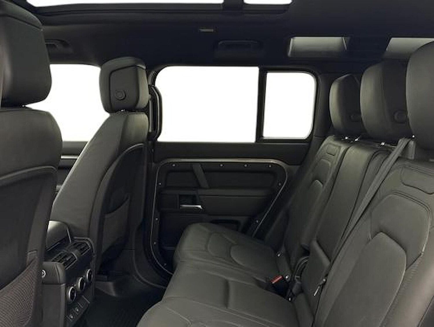 Used Land Rover Defender 2024 for sale - 78191691: Photo 6