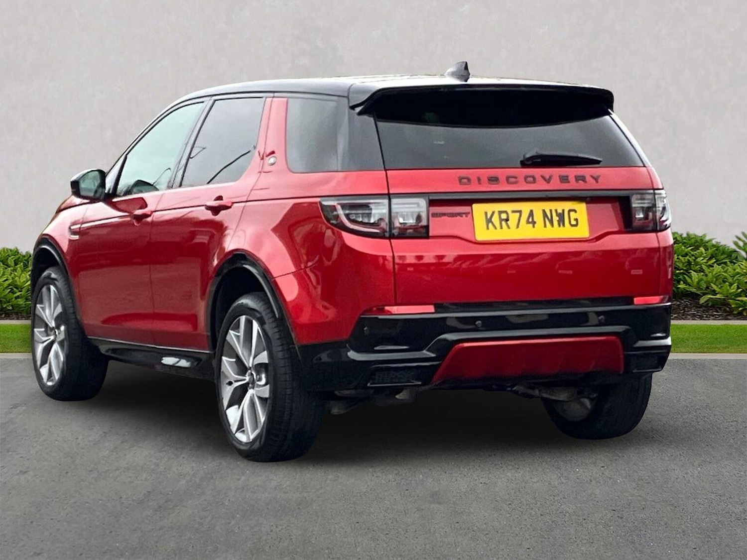 Used Land Rover Discovery Sport 2024 for sale - 76885041: Photo 2