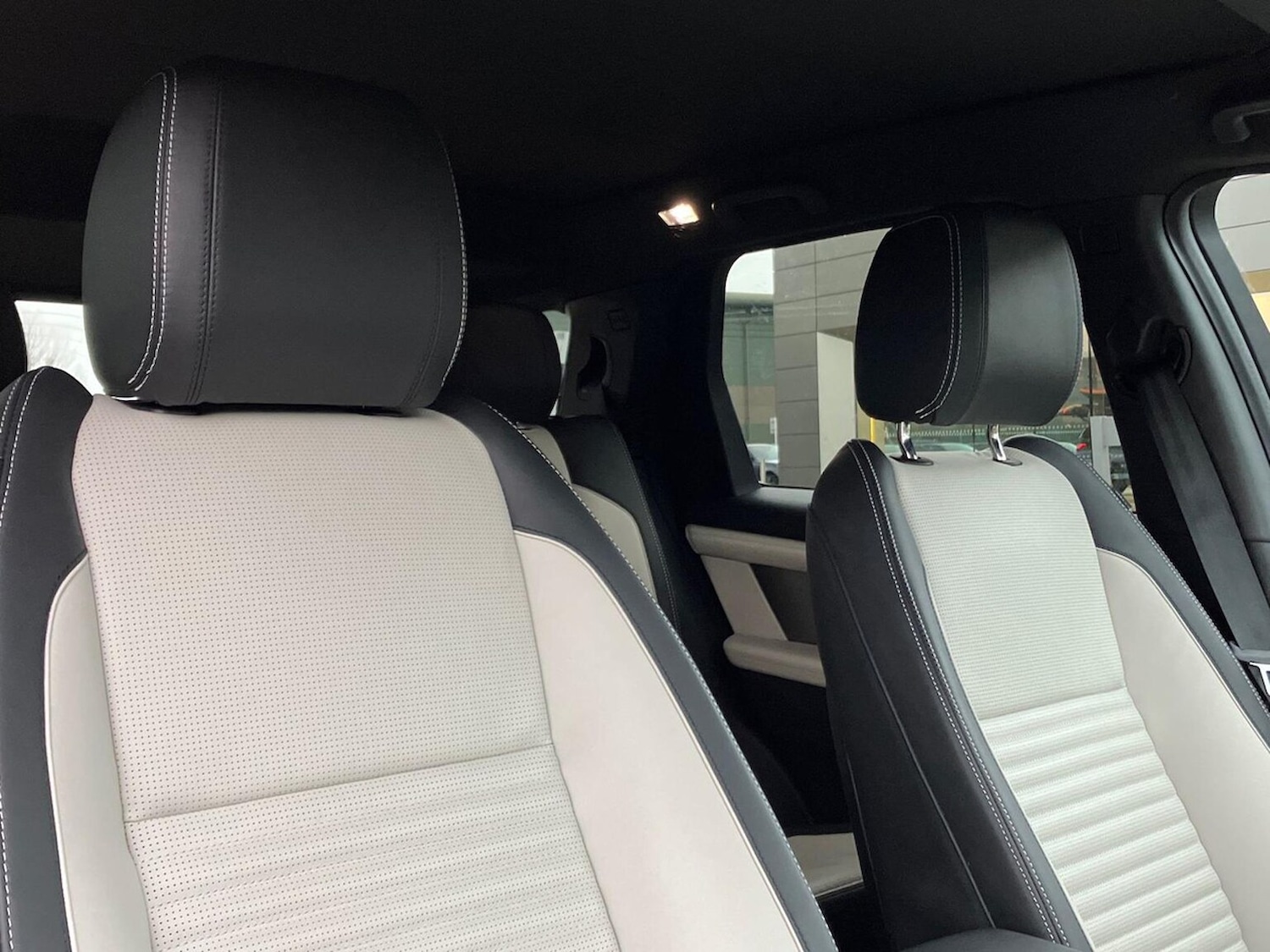 Used Land Rover Discovery Sport 2024 for sale - 76885041: Photo 31