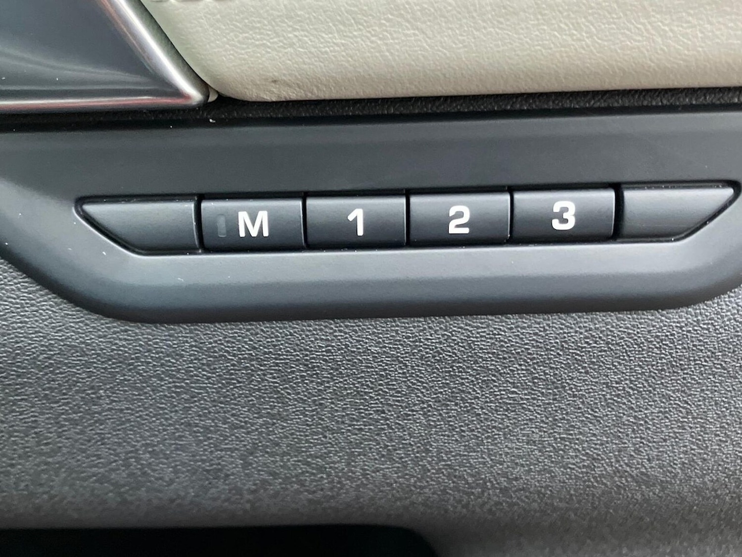 Used Land Rover Discovery Sport 2024 for sale - 76885041: Photo 37