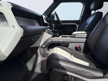 Used Land Rover Defender 2023 for sale - 78353305: Photo