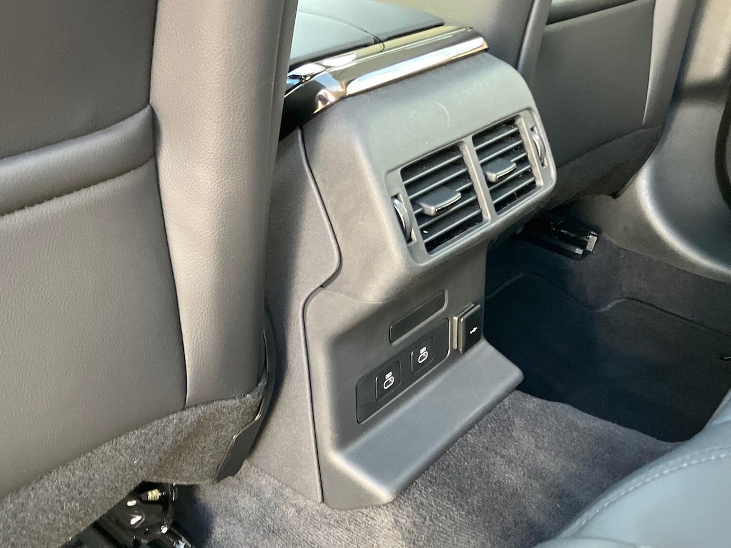 Used Land Rover Range Rover Velar 2024 for sale - 76464678: Photo 18