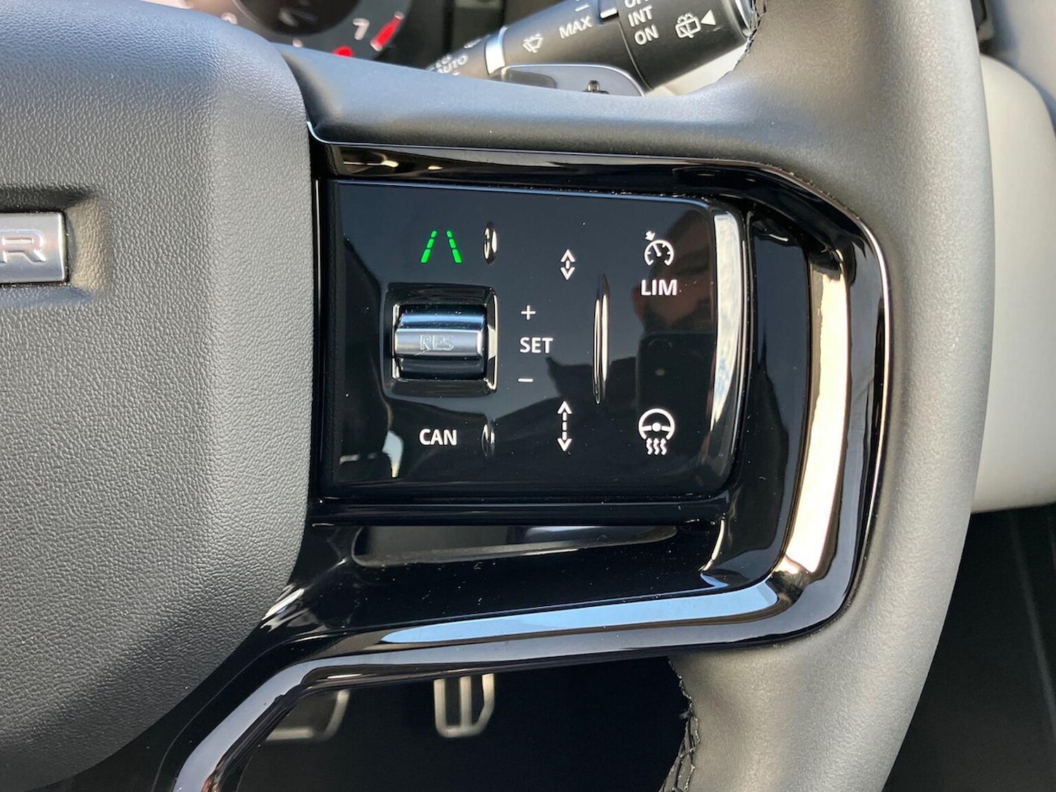 Used Land Rover Range Rover Velar 2024 for sale - 76464678: Photo 33