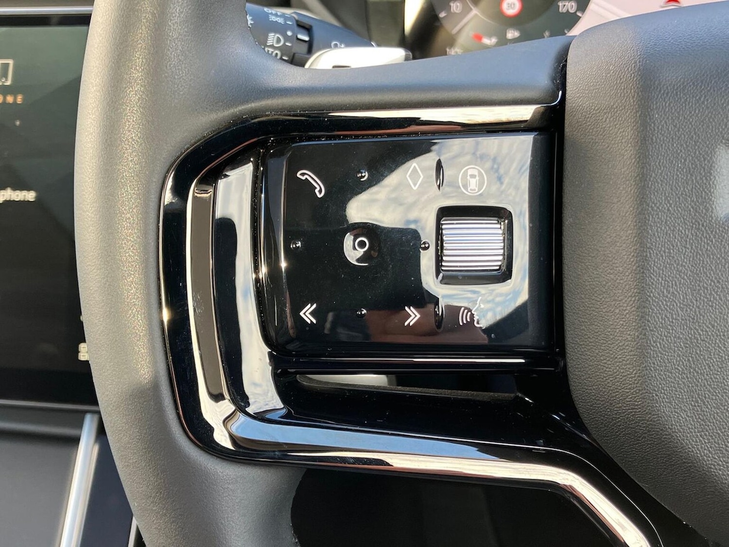 Used Land Rover Range Rover Velar 2024 for sale - 76464678: Photo 34