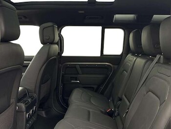 Used Land Rover Defender 2024 for sale - 78310361: Photo