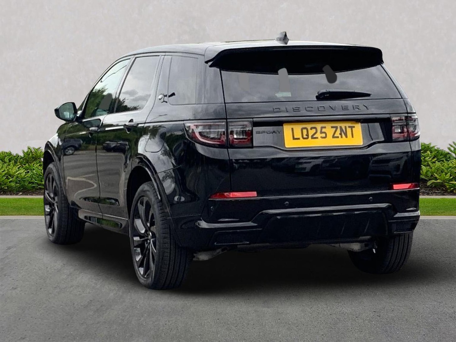 Used Land Rover Discovery Sport 2025 for sale - 76577284: Photo 2