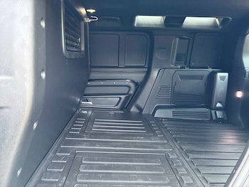 Used Land Rover Defender 2023 for sale - 79115061: Photo