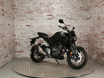 Used Honda CB300R 2023 for sale - bike-79471091: Photo