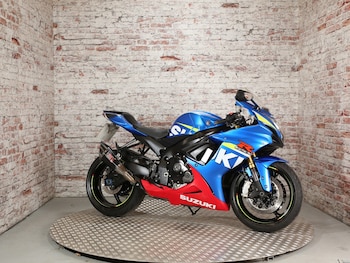 Used Suzuki GSX-R 2016 for sale - bike-78402556: Photo