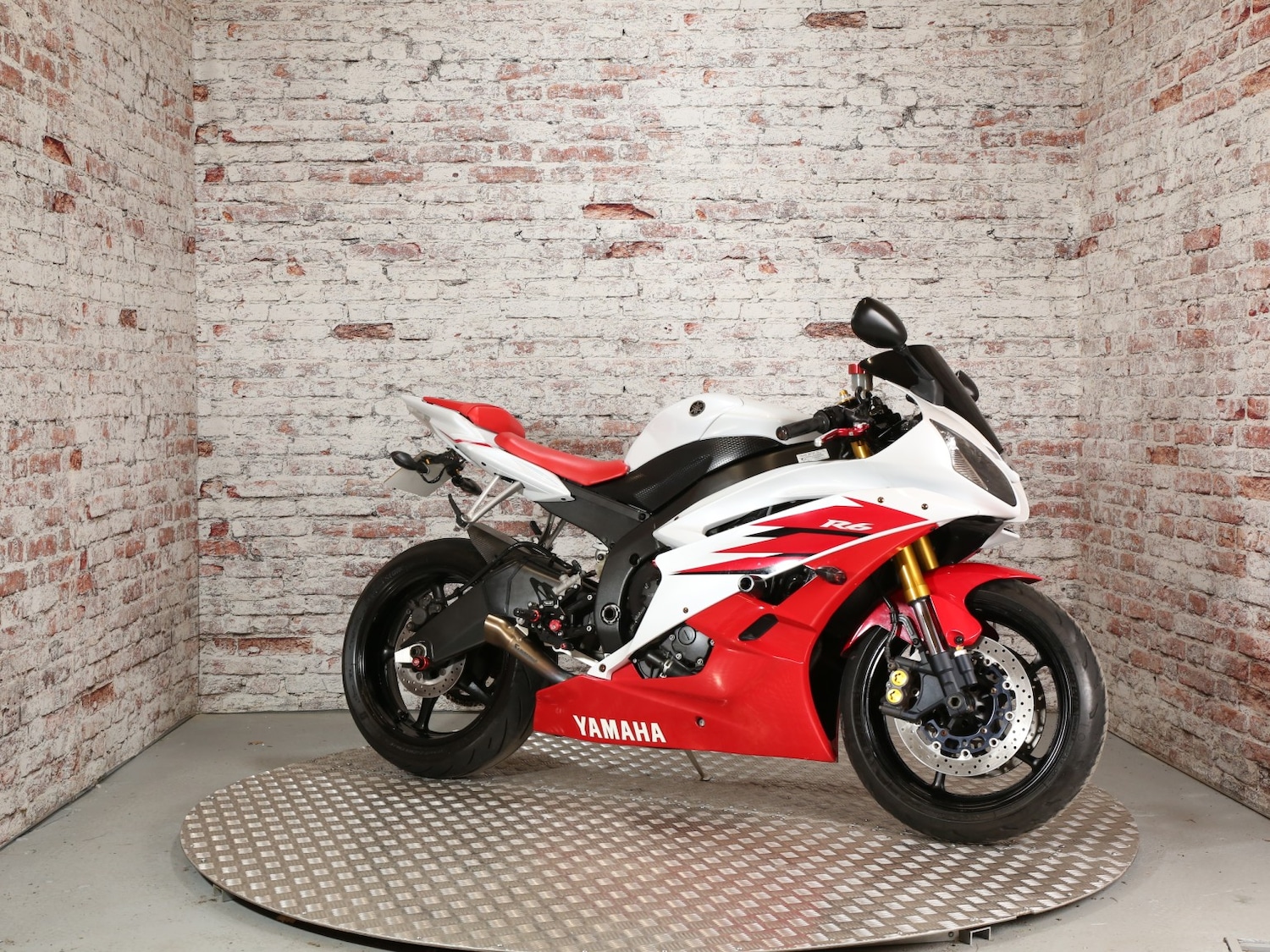 Yamaha R6