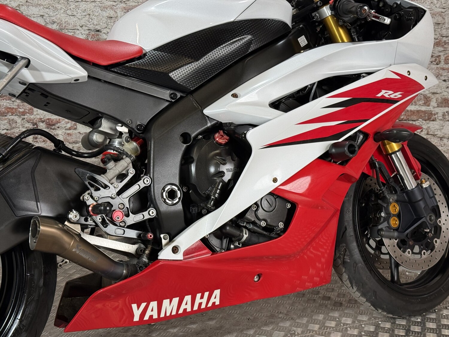 Yamaha R6