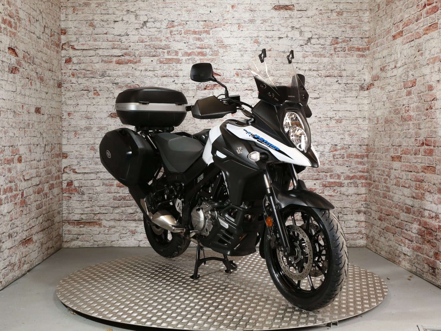 Suzuki V-STROM 650