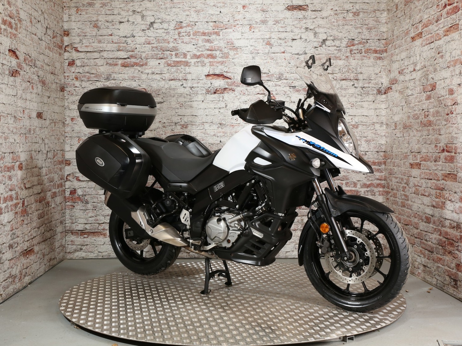 Suzuki V-STROM 650