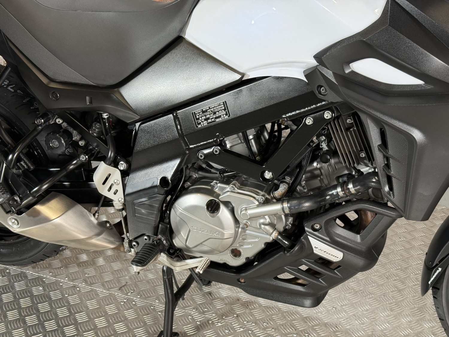 Suzuki V-STROM 650