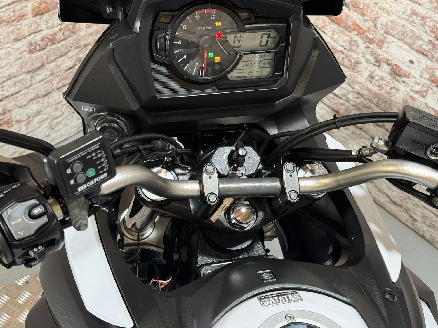 Suzuki V-STROM 650