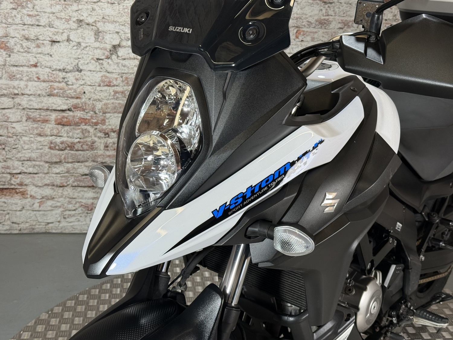 Suzuki V-STROM 650