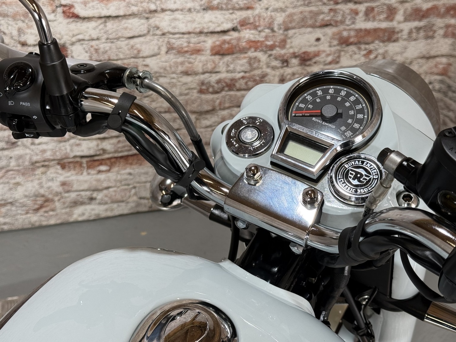 Royal Enfield CLASSIC