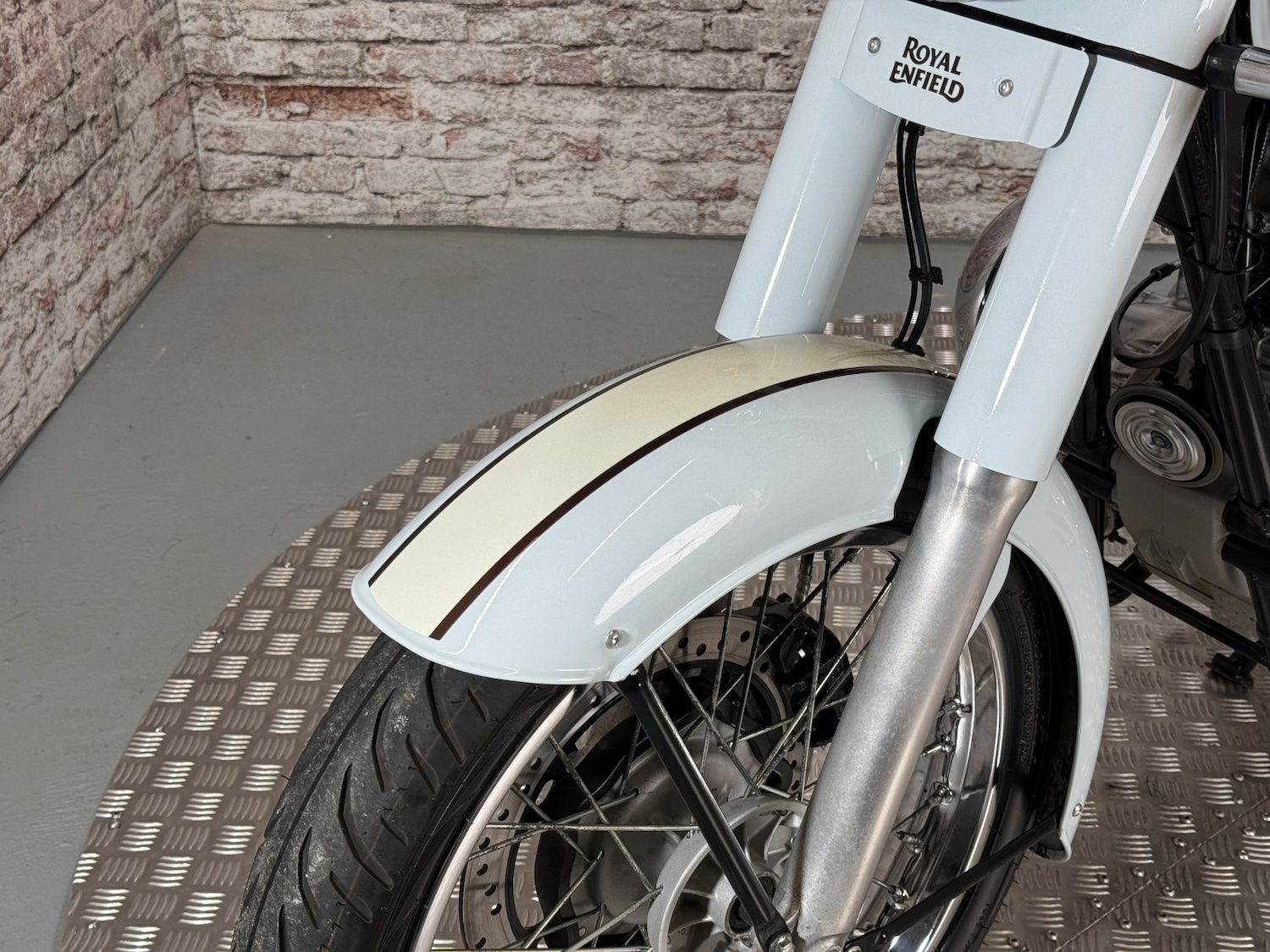 Royal Enfield CLASSIC