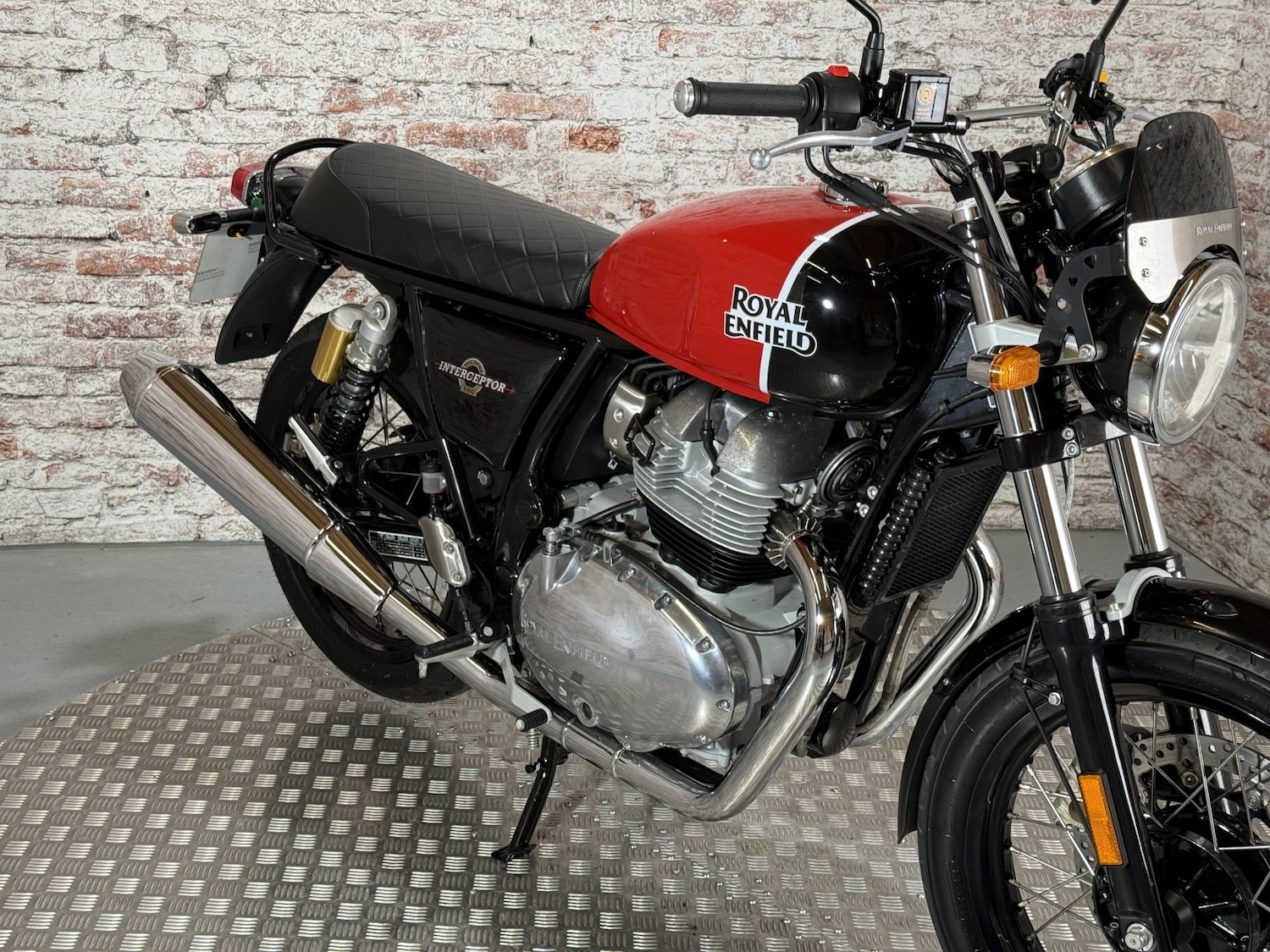 Royal Enfield INTERCEPTOR 650