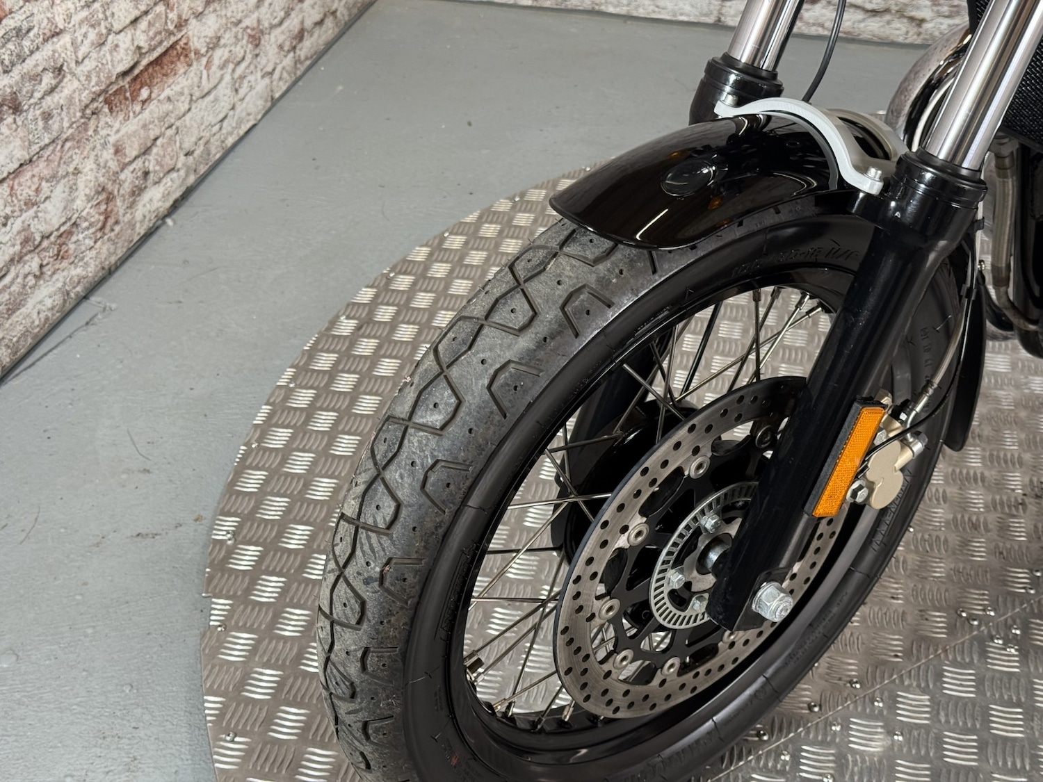 Royal Enfield INTERCEPTOR 650