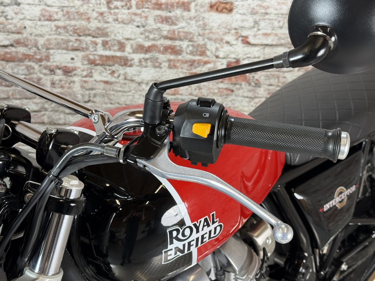 Royal Enfield INTERCEPTOR 650