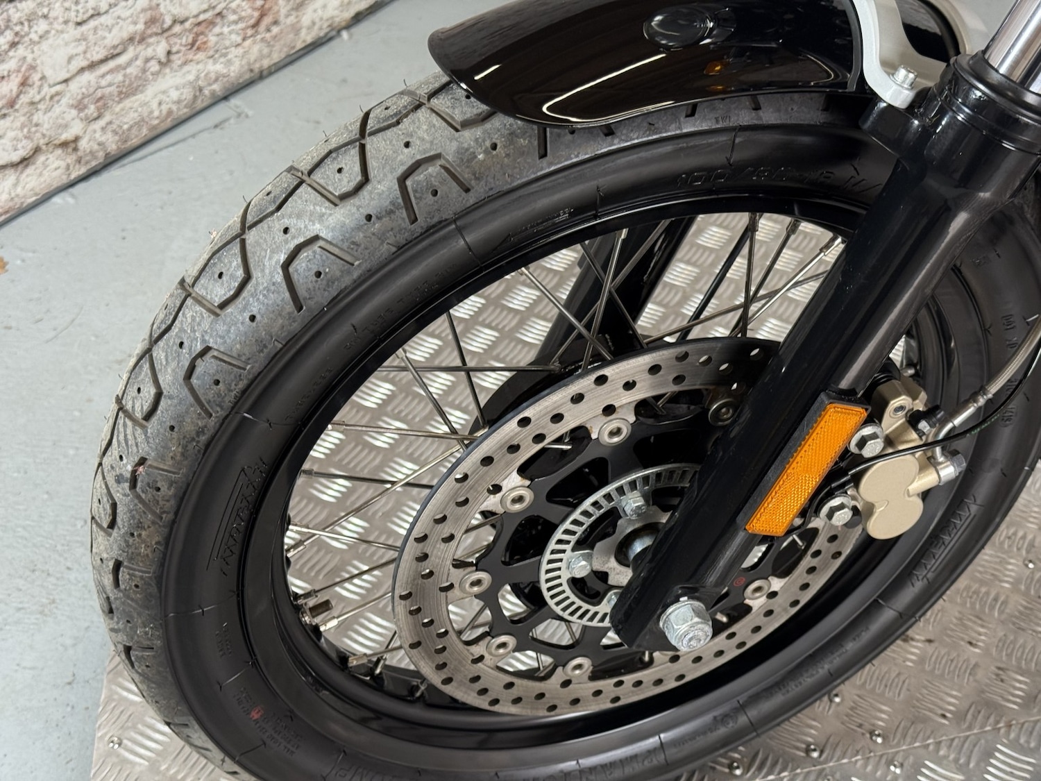 Royal Enfield INTERCEPTOR 650