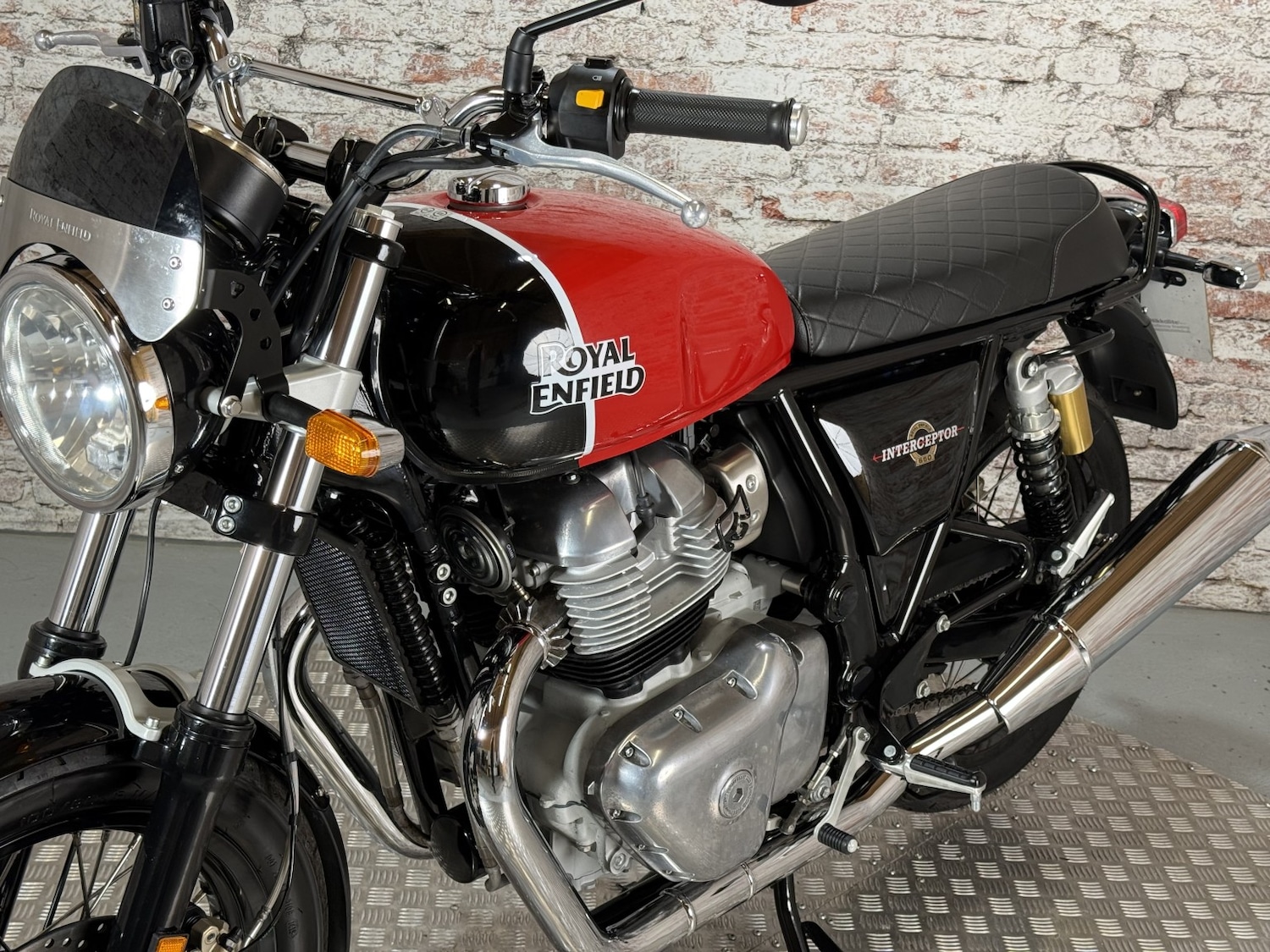 Royal Enfield INTERCEPTOR 650