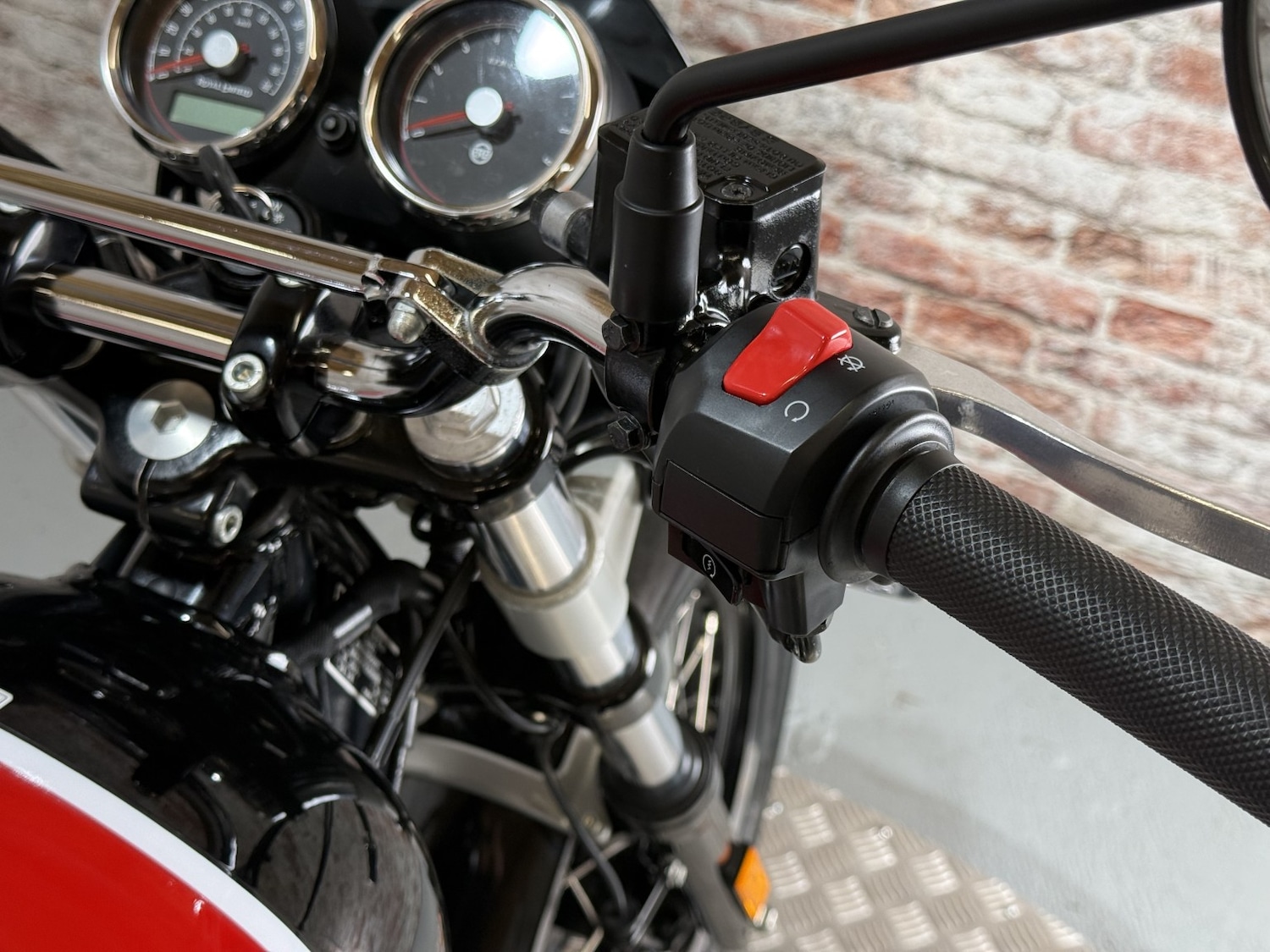 Royal Enfield INTERCEPTOR 650