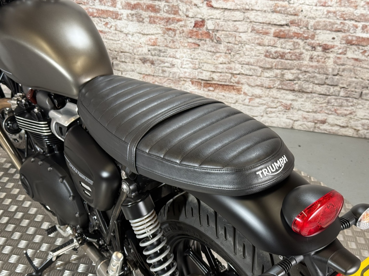 Triumph SPEED TWIN 900