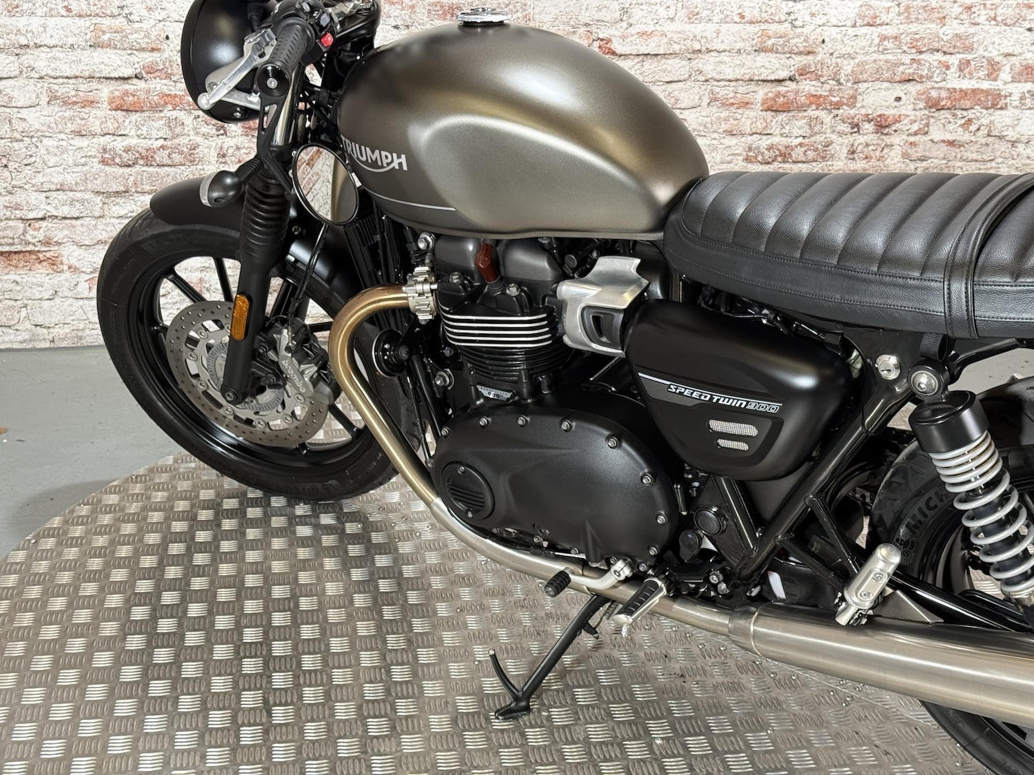 Triumph SPEED TWIN 900