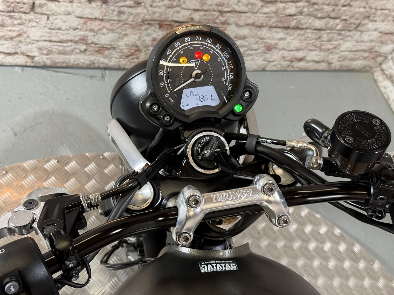 Triumph SPEED TWIN 900