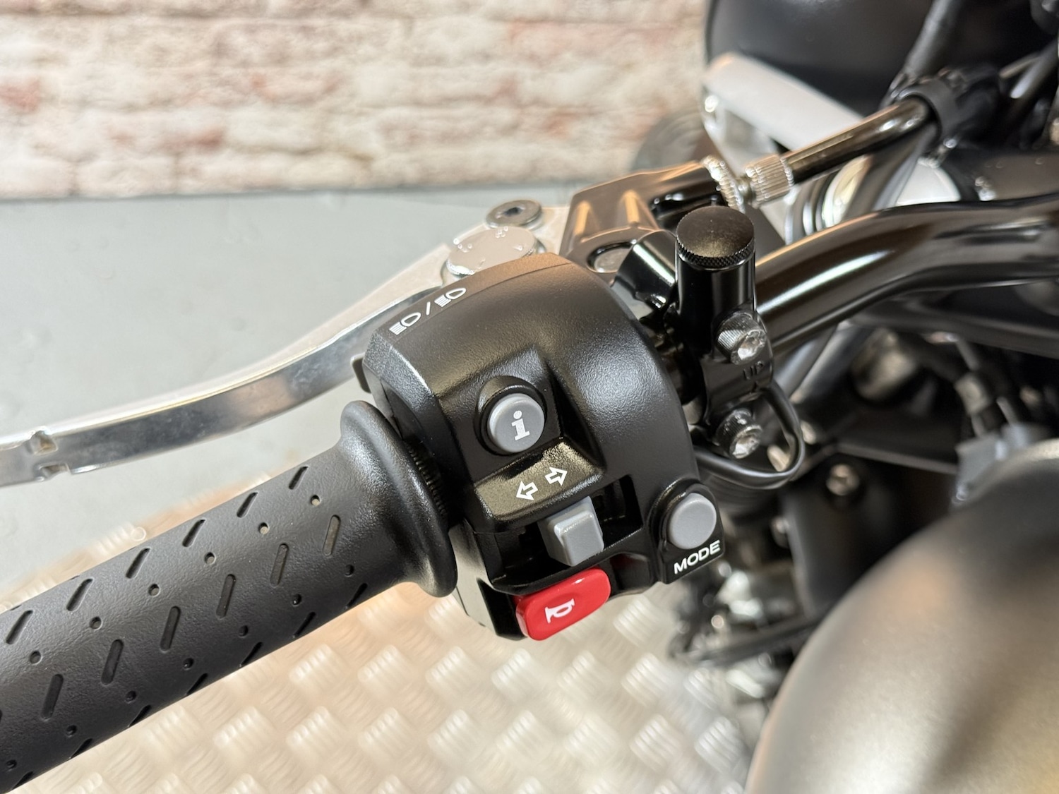 Triumph SPEED TWIN 900