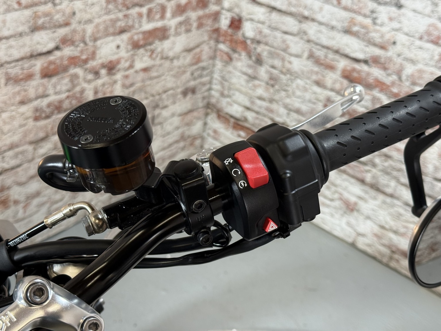 Triumph SPEED TWIN 900