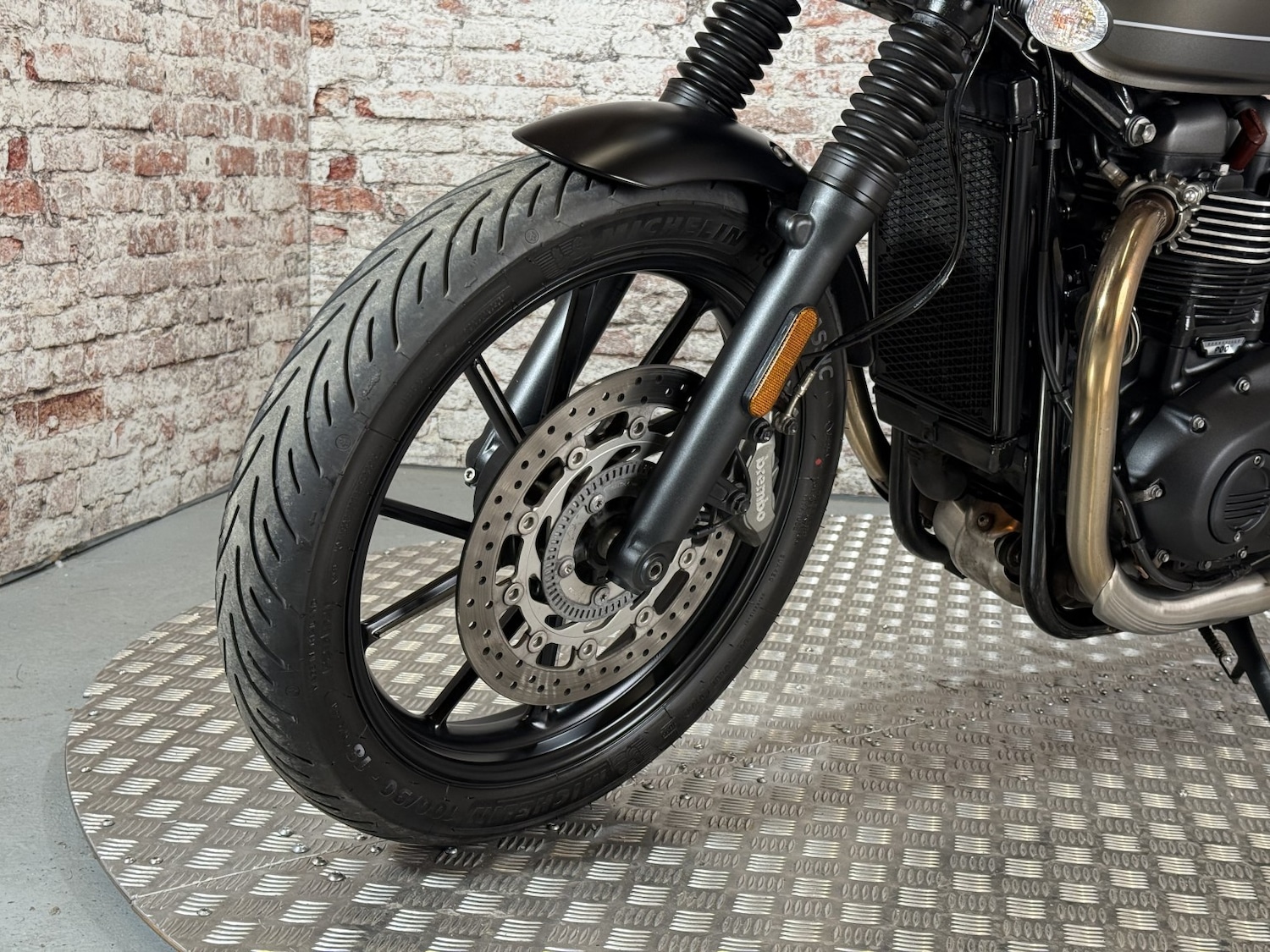 Triumph SPEED TWIN 900