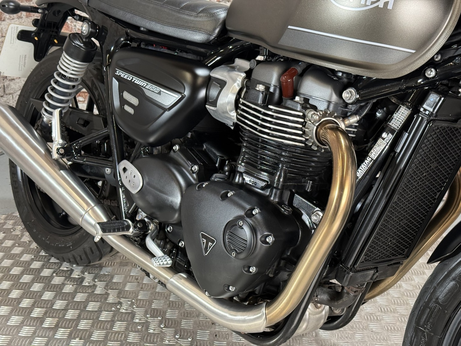 Triumph SPEED TWIN 900
