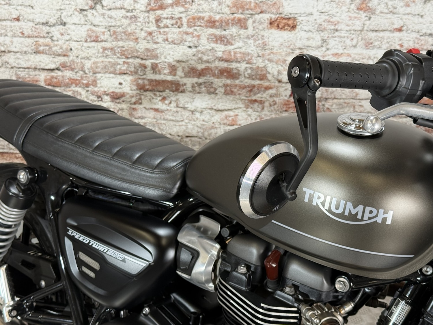 Triumph SPEED TWIN 900