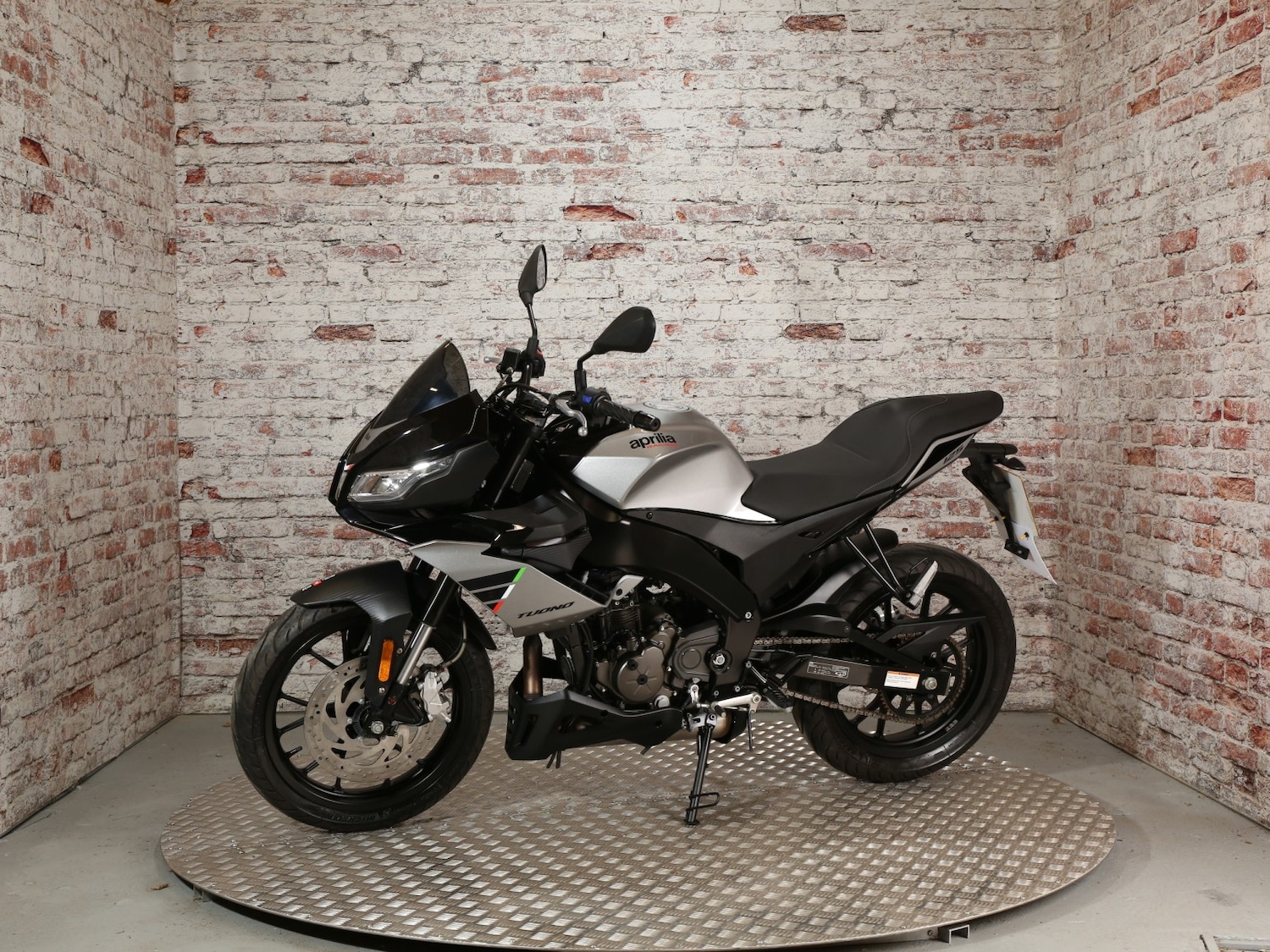 Used Aprilia Tuono 125 2023 for sale - 78445851: Photo 11