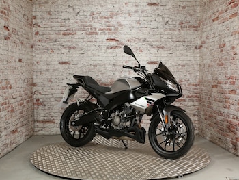 Used Aprilia Tuono 125 2023 for sale - bike-78445851: Photo