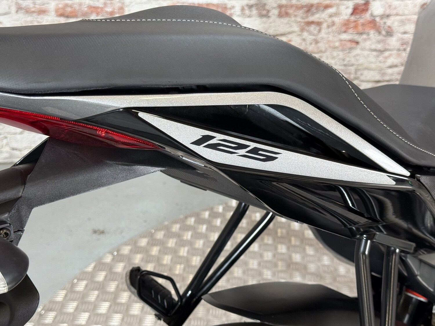 Used Aprilia Tuono 125 2023 for sale - 78445851: Photo 43