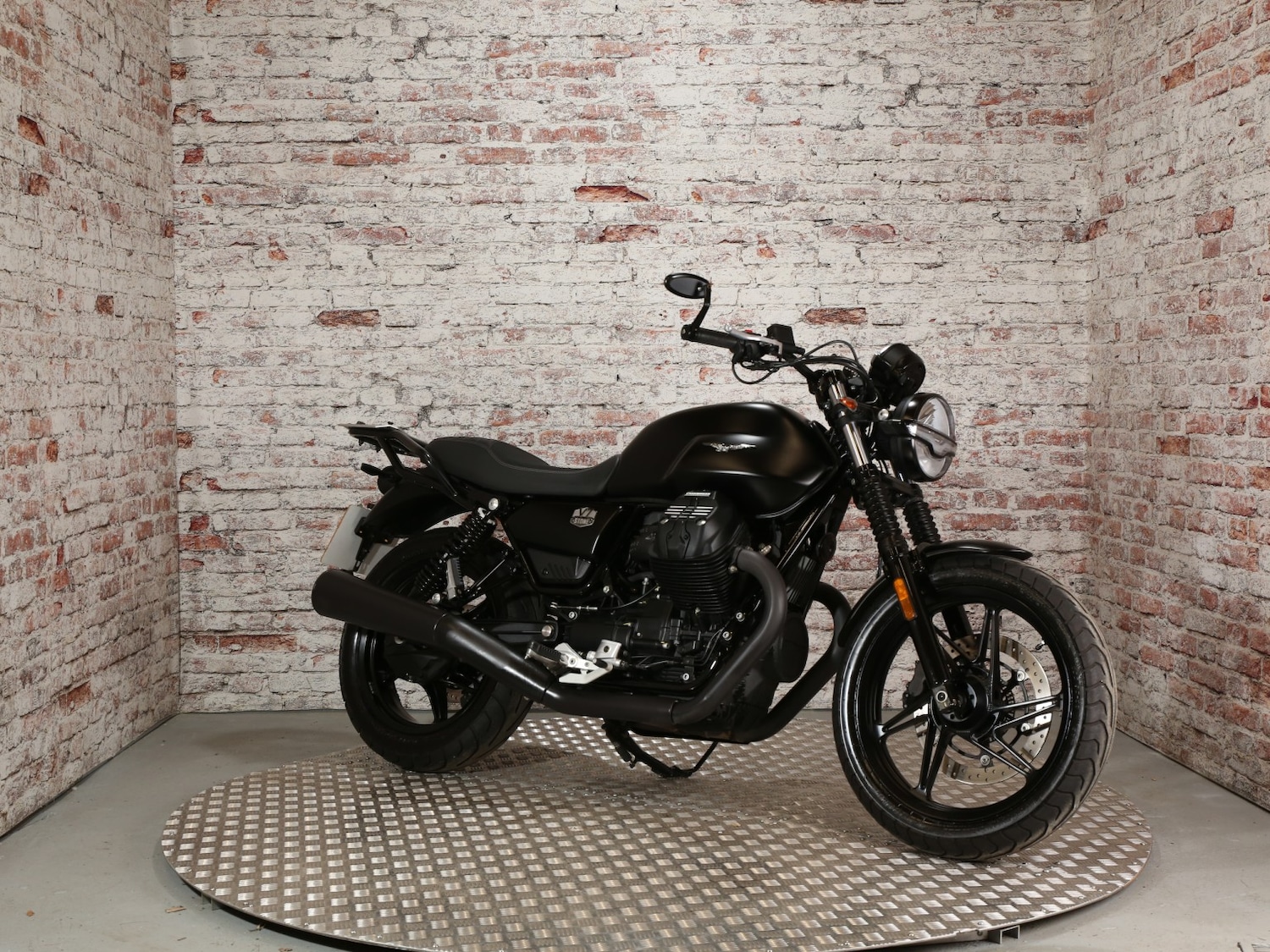 Used Moto Guzzi V7 III 2021 for sale - 78932286: Photo 3