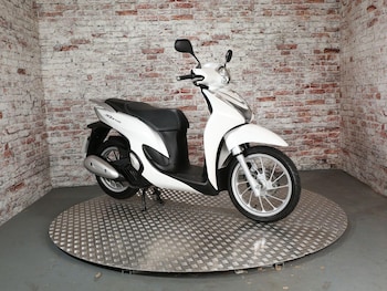 Used Honda SH 2023 for sale - bike-77750033: Photo