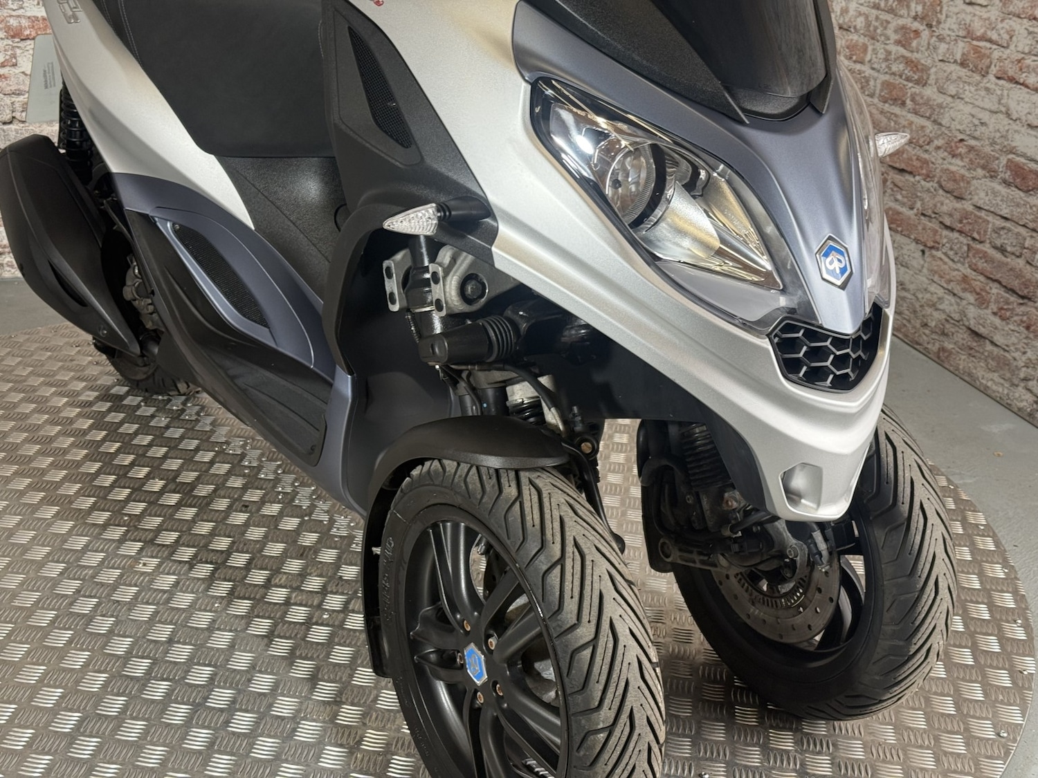 Used Piaggio MP3 300 2021 for sale - 78813399: Photo 23