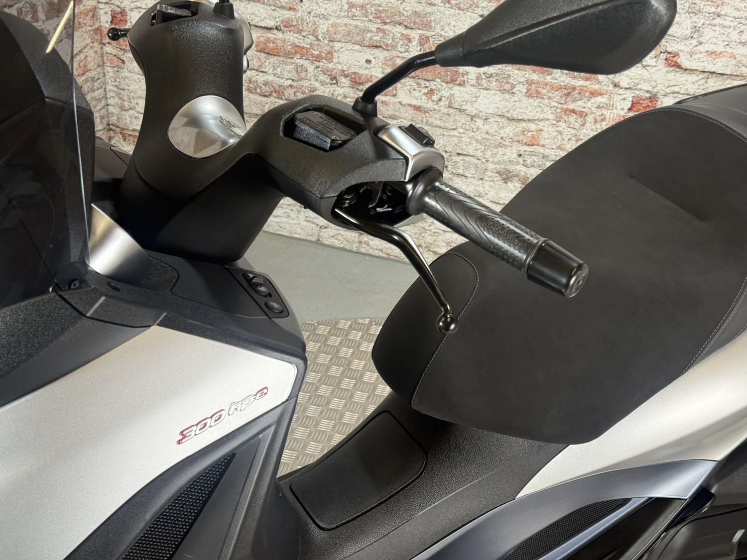 Used Piaggio MP3 300 2021 for sale - 78813399: Photo 27